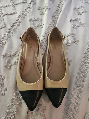 Old Navy Two-Tone Pointed Toe Slingback Flats - Beige and Black
